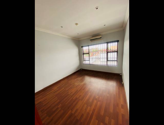 638M² BUSINESS FOR SALE IN NEW REDRUTH